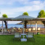 Hotel Liv By Bellazure 4*