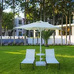Liv By Bellazure Hotel