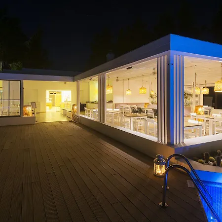 Liv By Bellazure Otel 4*