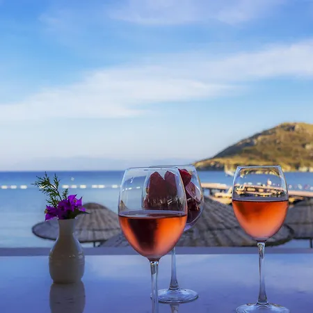 Liv By Bellazure Otel 4*