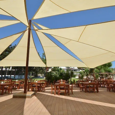 Liv By Bellazure 4* אקיארלר