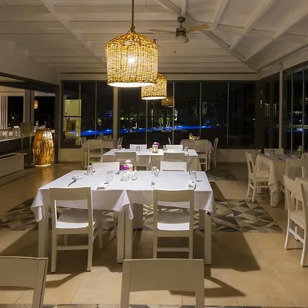 Liv By Bellazure Otel