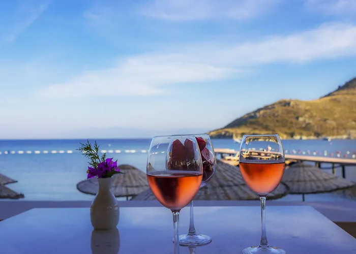 Liv By Bellazure Otel 4*