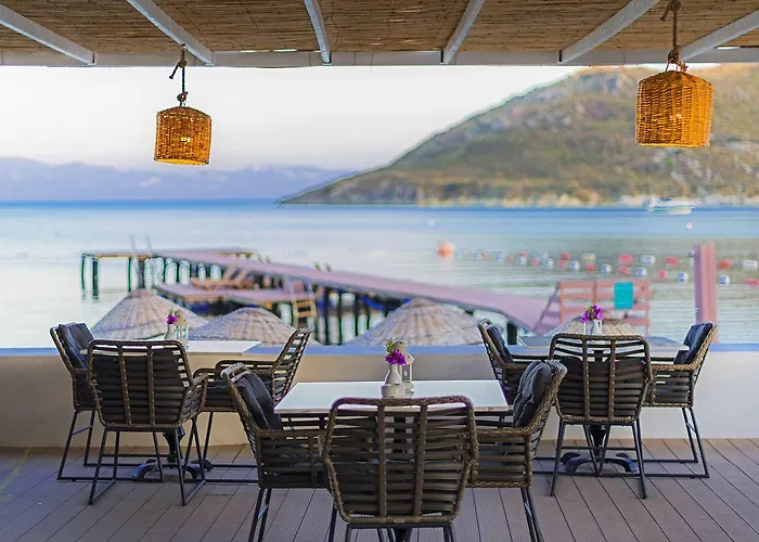 Hotel Liv By Bellazure Akiarlar