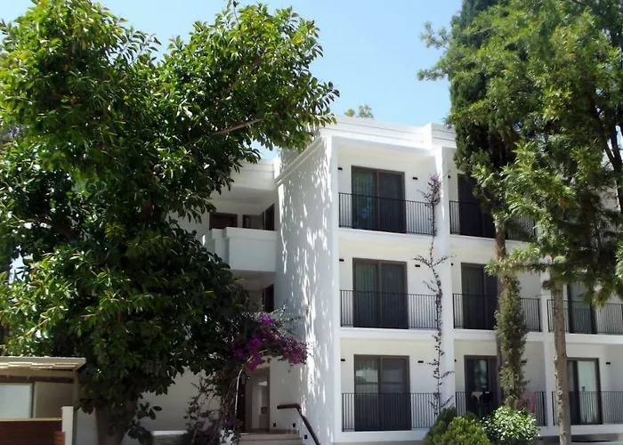 Liv By Bellazure Hotel