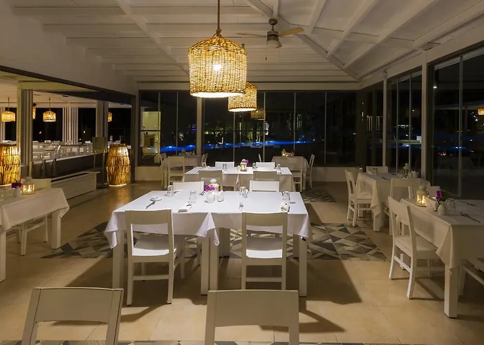 Liv By Bellazure Otel