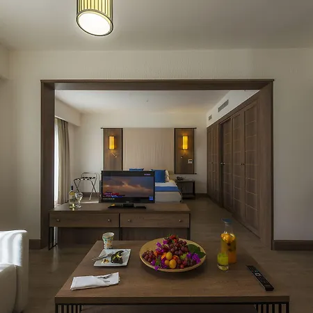 Ξενοδοχείο Liv By Bellazure