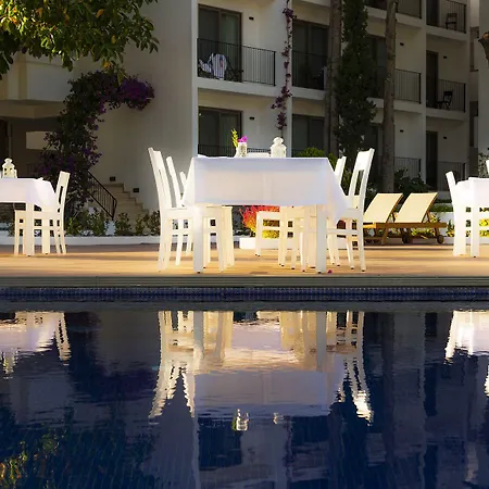 Ξενοδοχείο Liv By Bellazure 4*