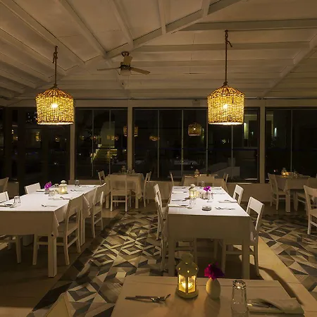 Ξενοδοχείο Liv By Bellazure 4*