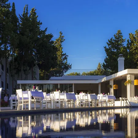 Ξενοδοχείο Liv By Bellazure 4*