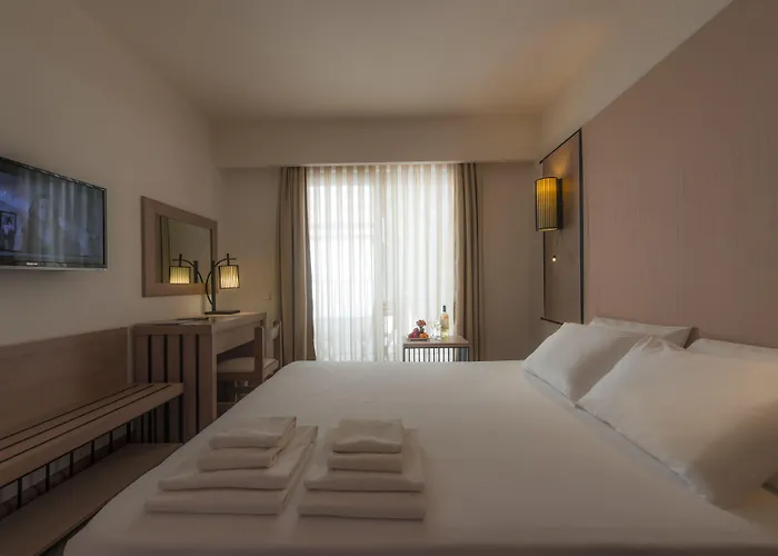 Otel Liv By Bellazure 4*